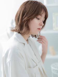 シースルーバング外国人風くびれショートボブ　オリーブグリーン - mod's hair【モッズヘア】越谷/越谷西口店掲載