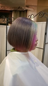 ボブスタイル、ブリーチ&カラーリング&カット - coup-de-vent 原宿掲載