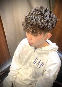 スキンフェード×ツイストスパイラル - ヒロ銀座ヘアーサロン銀座一丁目店掲載