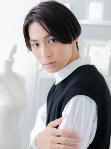 ナチュラルマッシュヘア―黒髪センターパート　ダークアッシュ - mod's hair 上尾【モッズヘア】上尾西口店掲載