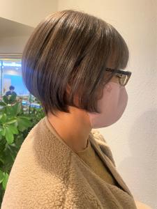大人の丸みショート×ミルクティーベージュカラー - e.m.a PREMIUM BEAUTY SALON掲載