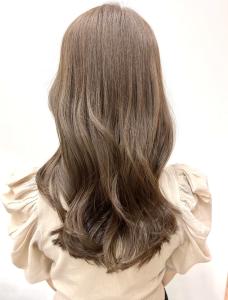 ブリーチなしでもできるミルクティーベージュ - HAIR DERA'S 銀座中央通り店【デラ】掲載