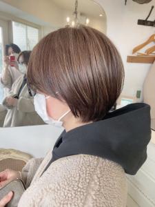 白髪ぼかしショコラアッシュハイライト丸みボブ40代梅ヶ丘 - CHAINON掲載