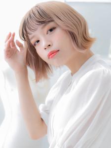 ブロンドカラーフレンチガーリー小顔ボブ　小顔補正立体カット - mod's hair【モッズヘア】上尾/上尾西口店掲載