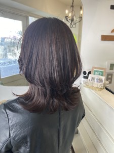 春髪ウルフカットレイヤーカットセミディ40代梅ヶ丘美容室 - CHAINON掲載