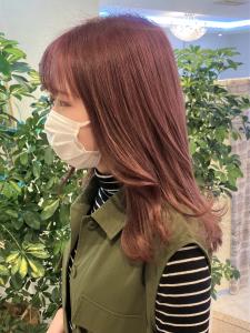 ピンクベージュ×ゆる巻セミロング - e.m.a PREMIUM BEAUTY SALON掲載
