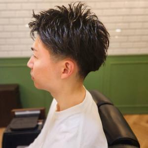ツーブロック×アップバング×ゆるパーマ<理容室> - Y's BARBER GINZA 御茶ノ水店掲載