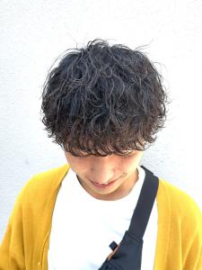 メンズサロン R-EVOLUT hair(レボルトヘアー)