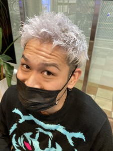 ホワイトシルバー - STYLE 安古市店掲載