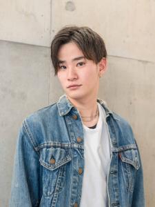 ナチュラルセンターパート - メンズ専門理容室　BroTokyo BARBERSHOP 有楽町店掲載