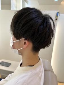 低め刈り上げのロングマッシュ - Beautissimo 所沢掲載