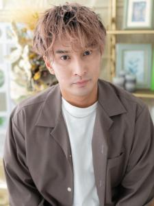 ハイトーンカラー外国人風ミディアムパーマ　ツートーンカラー - COVER HAIR bliss志木南口駅前店掲載