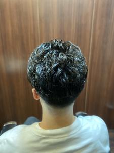 《オールバック風パーマ》フェードスタイル - HIRO GINZA 新橋店【理容室】掲載