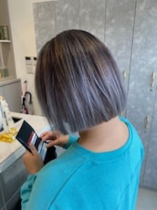 白髪ぼかしバレイヤージュ／ホワイトシルバー - EARTH coiffure beaut? 上尾店掲載