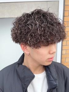 束感ツイストスパイラルパーマ×ハイライトカラー　 - MEN'S SALON alfRed 瑞穂店掲載