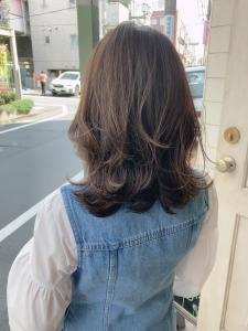大人艶髪ダークオリーブグレージュオフィスで浮かないカラー - CHAINON掲載