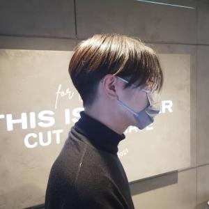 前下がり　韓国風センターパート　黒髪　【札幌】 - THIS IS BARBER掲載