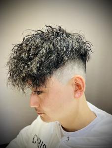 ツイストスパイラル×フェードスタイル - ヒロ銀座ヘアーサロン 新橋 銀座口店掲載
