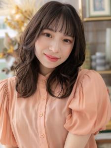 大人かわいいダークアッシュゆる巻きロング　ダークグレージュ - COVER HAIR bliss 上尾西口店掲載