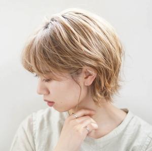 ハイトーンニュアンスショート - Sette 学芸大学掲載