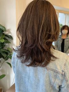 2023年春夏人気ヘアハイライトくびれミディアムウルフカット - CHAINON掲載