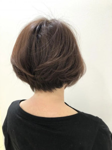 ボブ - Ash 町田駅前通り店掲載