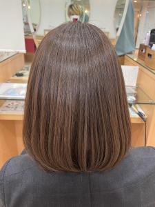 ダークアッシュ×艶感ロングボブ - e.m.a PREMIUM BEAUTY SALON掲載