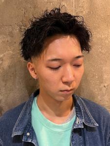 フェードカット 束感 プードルパーマ　アップバング - MEN'S SALON alfRed 瑞穂店掲載