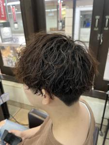緩めツイストスパイラルパーマ - Stilla smooth掲載