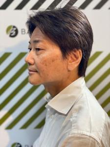 大人カッコいい30代40代50代以上リバースショートレイヤー - BARBER-BAR 四谷店掲載