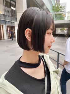 丸みショートボブ　ミニボブ　オリーブベージュ - marju銀座掲載