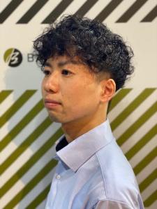 大人カッコいい20代30代40代スパイラルカールスタイル！ - BARBER-BAR 四谷店掲載