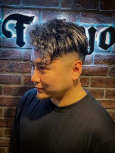 ホワイトメッシュ×ホワイトメッシュ - メンズ専門理容室　BroTokyo BARBERSHOP 有楽町店掲載