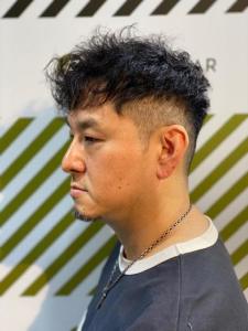 大人カッコいい20代30代40代スペインカール - BARBER-BAR 四谷店掲載