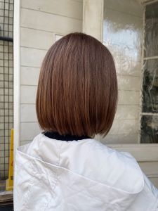 サラサラストレートボブモカグレージュ簡単スタイリング梅ヶ丘 - CHAINON掲載