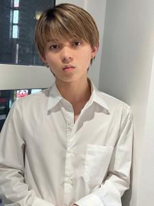 ツイストスパイラル波打ちスパイラルセンターパート刈り上げ束感 - メンズヘア整形サロン GOALD 渋谷本店掲載