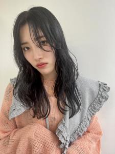 20代30代軽やかレイヤーロング★SARA志免ウリュ - SARA Beauty Sight 志免店掲載