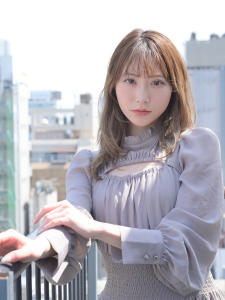 大人かわいい透明感カラー×ミルクティーアッシュグレイ - LaLarOomo 新宿 髪質改善×カラー 【ララルーモ】掲載
