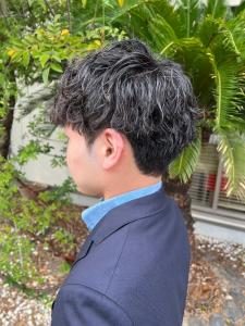 ビジネススタイル　ツーブロックスタイル　ツイストパーマ　束感 - NAKAO COIFFURE掲載