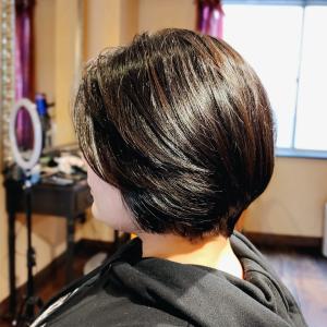ツヤ髪レイヤーショート - La Peluqueria Suelta掲載