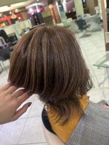 ハイライトウルフ×白髪ぼかし - HAIR & MAKE EARTH 高田馬場店掲載