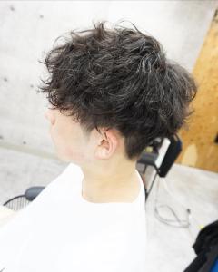 メンズ無造作パーマスタイル - hair teria ryu 大塚掲載