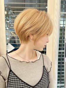 大人ガーリーチョコレートミルクティーベージュ丸みショート - Neolive aim 横浜店掲載