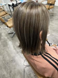 白髪ぼかしハイライトイルミナカラー池袋 - prize Iris 池袋【プライズ アイリス】池袋駅東口店掲載