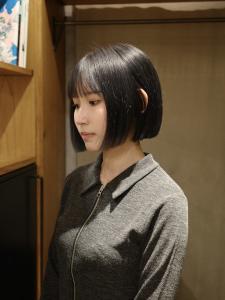 【 木田琴美 】シックな寒色カラー×ぱつっとボブ - NERO HAIRSALON掲載