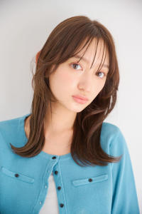 大人外ハネレイヤーミディ - LIENA HAIR SALON 札幌掲載