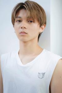 ツイストスパイラル波打ちスパイラルセンターパート刈り上げ束感 - メンズヘア整形サロン GOALD 名古屋 栄掲載