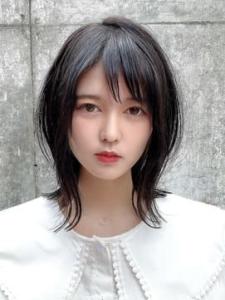 ナチュラル　エアリー切りっぱなしロブ　レザーカット - Bruder掲載