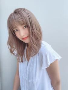 ベージュ　スモーキーベージュ ?アッシュ　ブリーチ - Bruder掲載