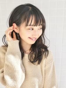 ロング　ウェーブ　大人女子　カール ?赤み消しカラー - Bruder掲載